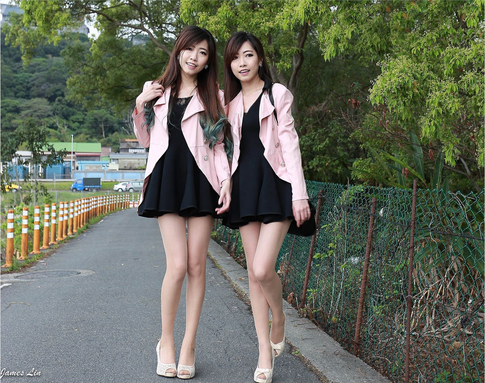 清纯美女双生花外拍