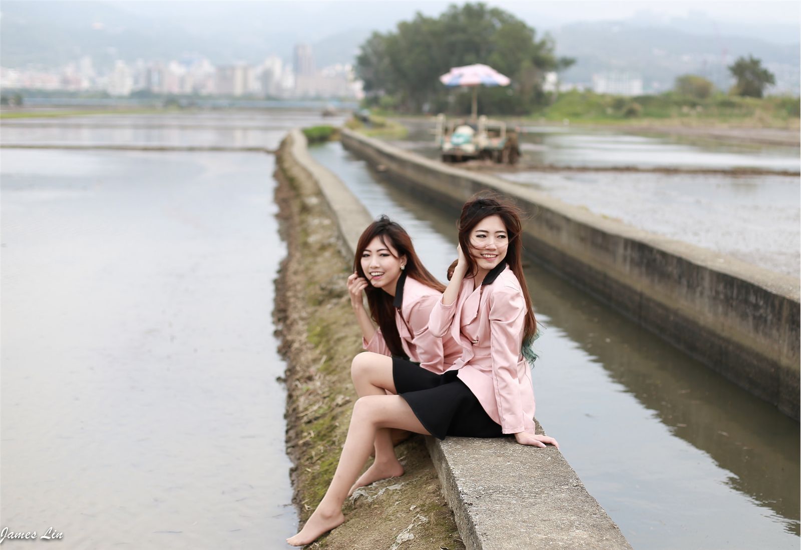 清纯美女双生花外拍