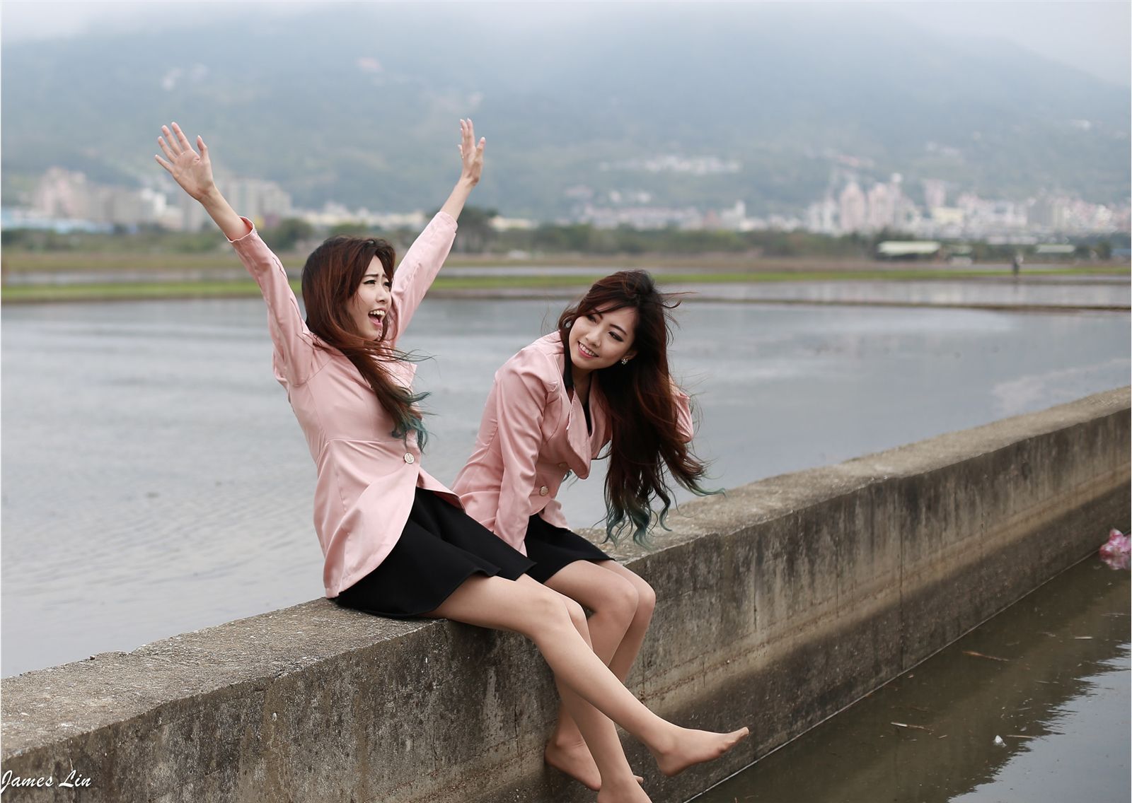 清纯美女双生花外拍