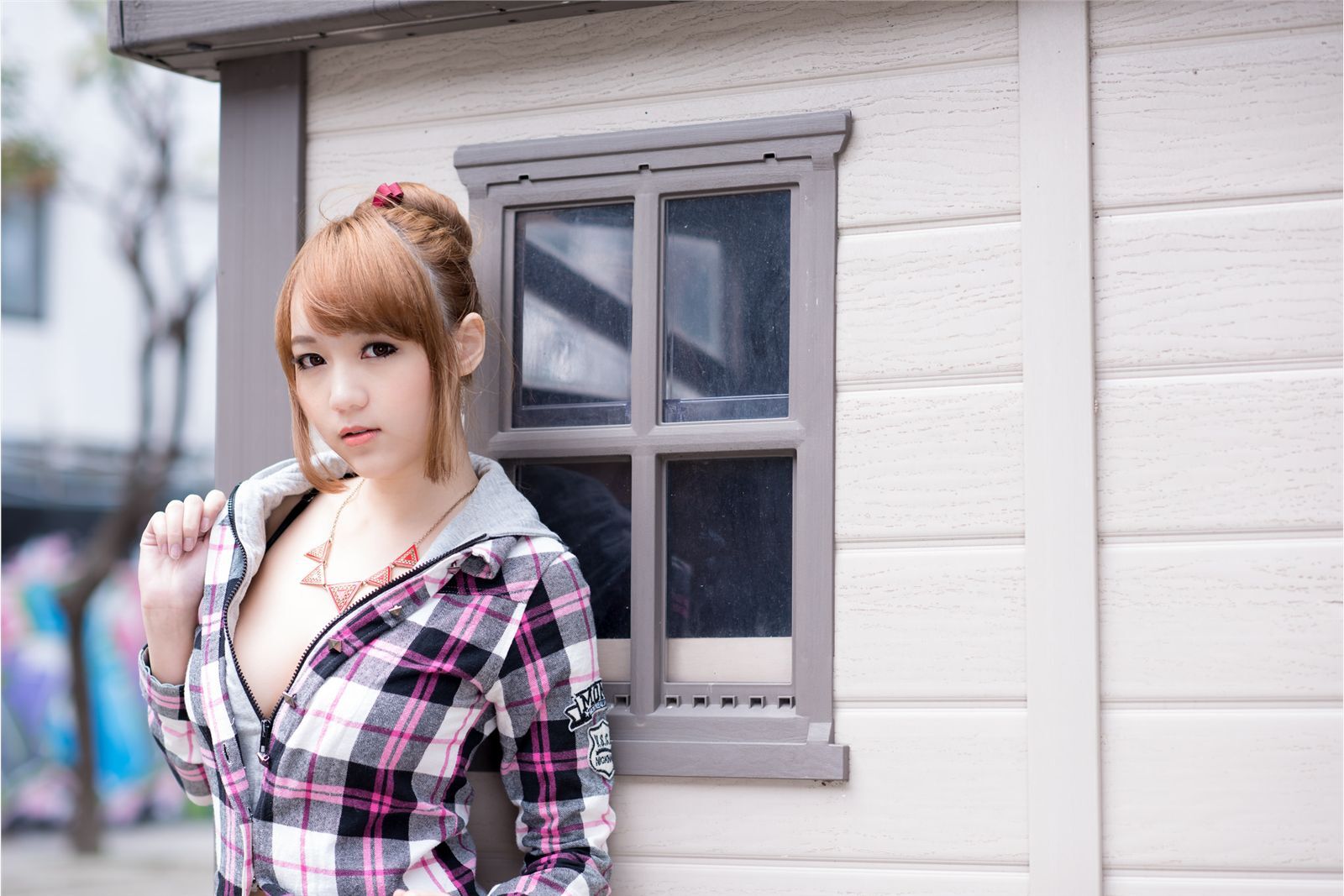 台湾性感美女黄镫娴信义外拍