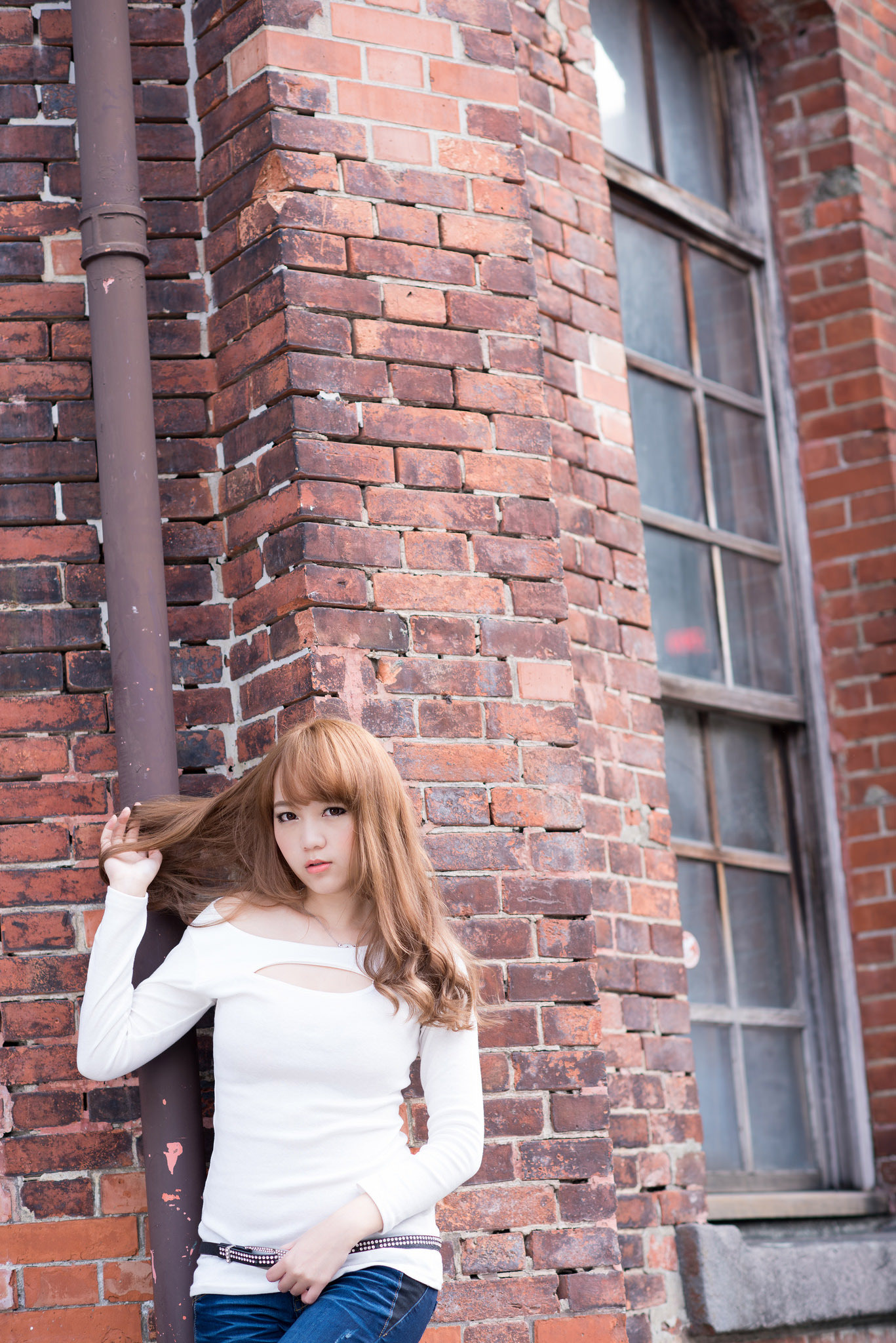 台湾性感美女黄镫娴信义外拍