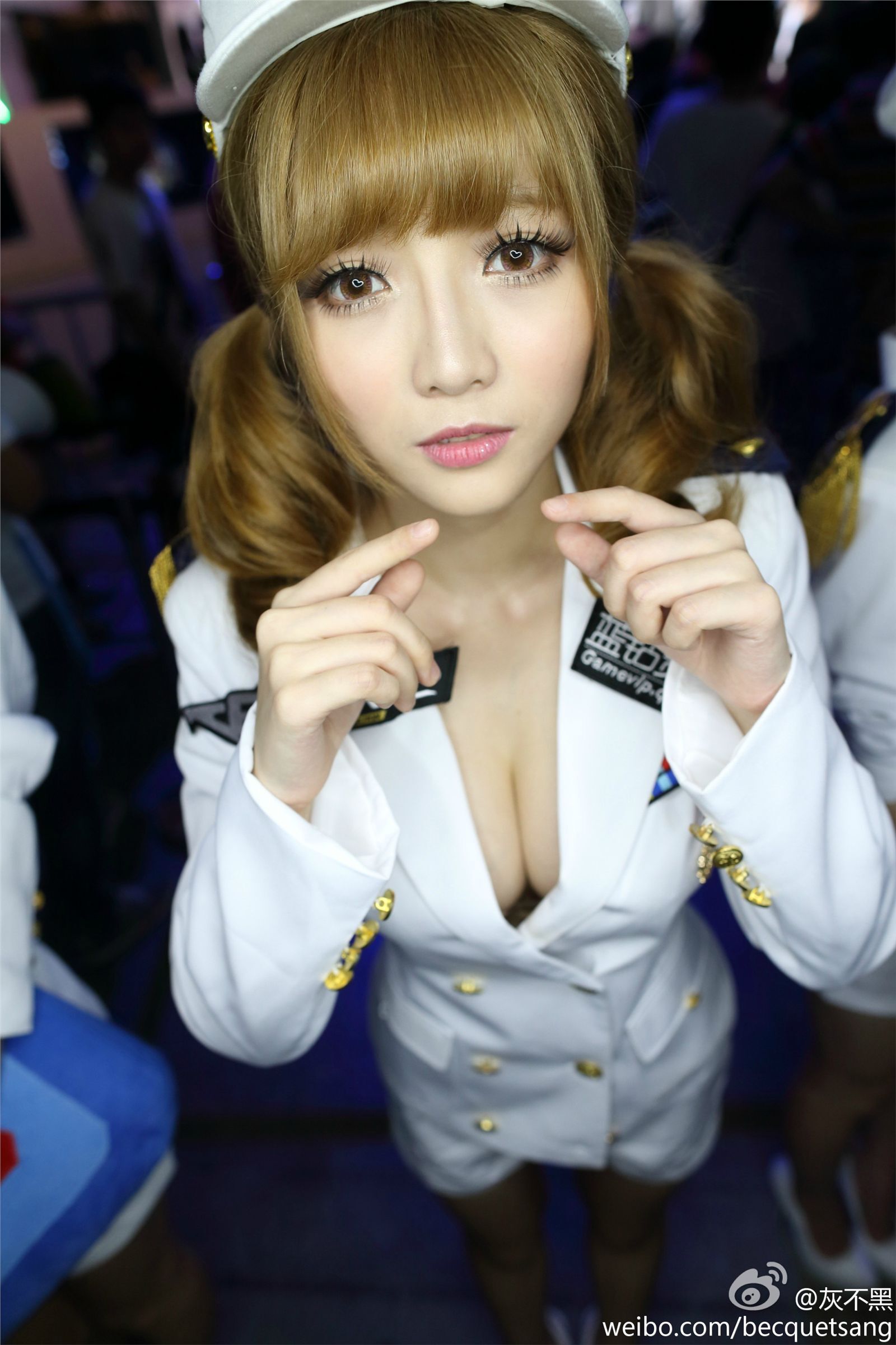 CJ2013腾讯游戏萌妹子孙亦文海军装