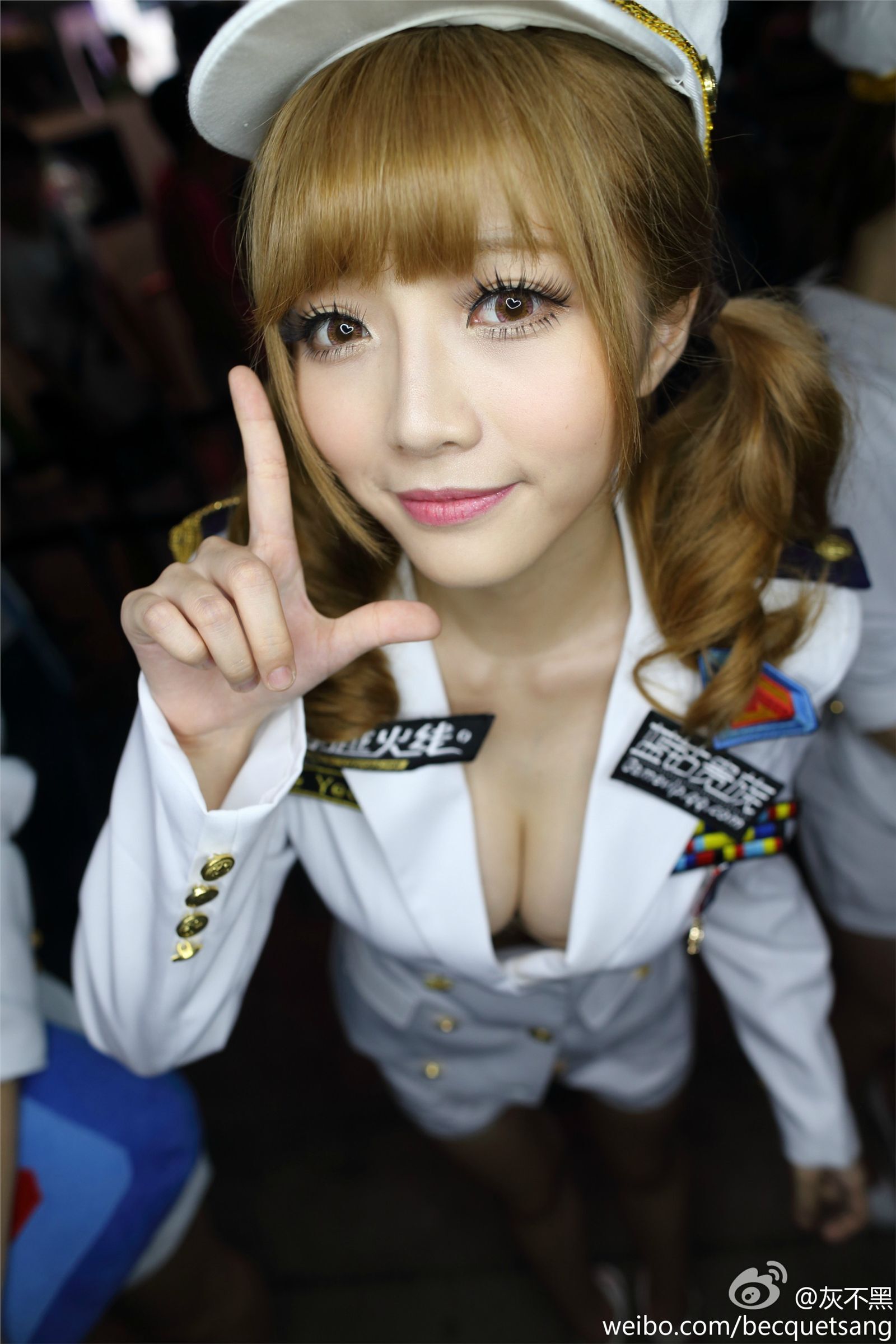 CJ2013腾讯游戏萌妹子孙亦文海军装