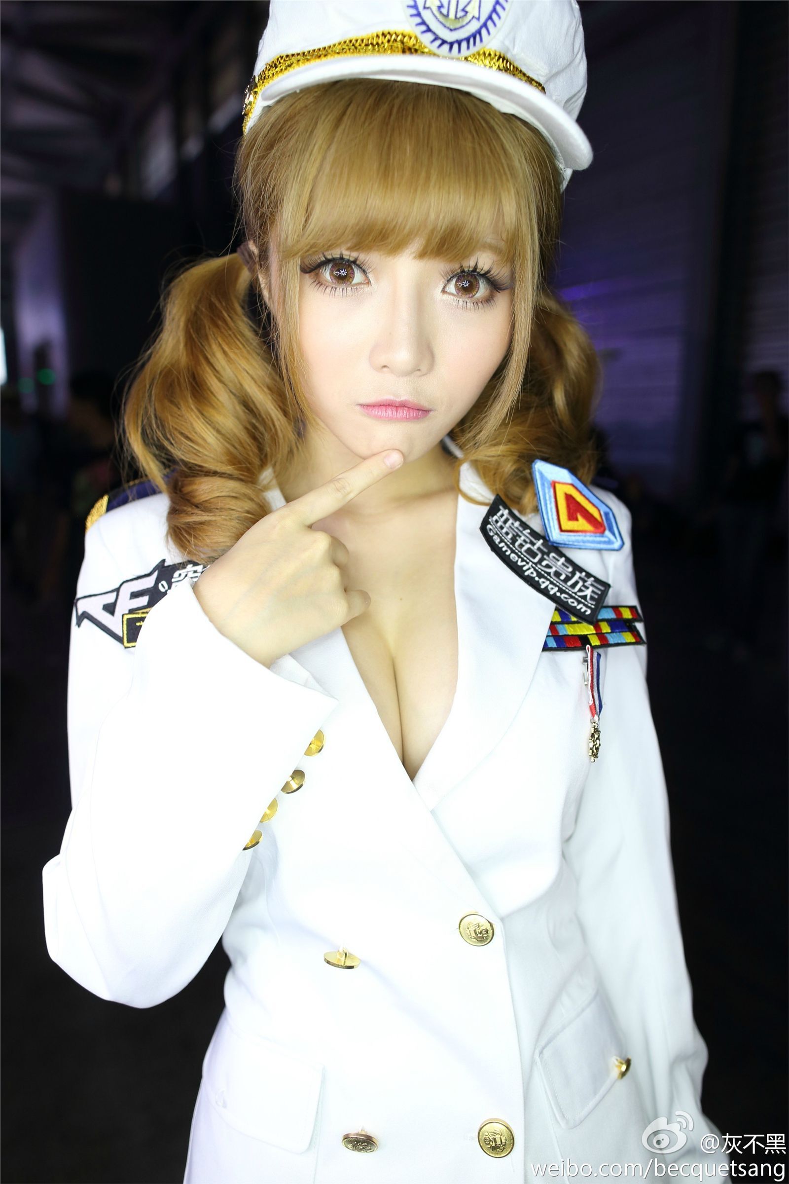 CJ2013腾讯游戏萌妹子孙亦文海军装