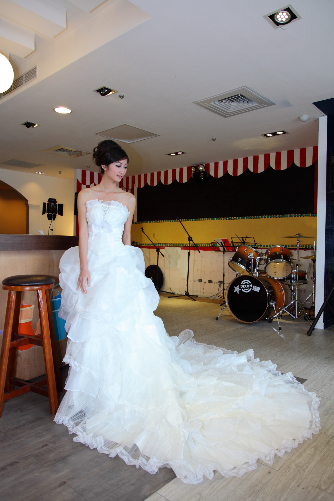 台湾清纯女神Emily 清新外拍写真合集