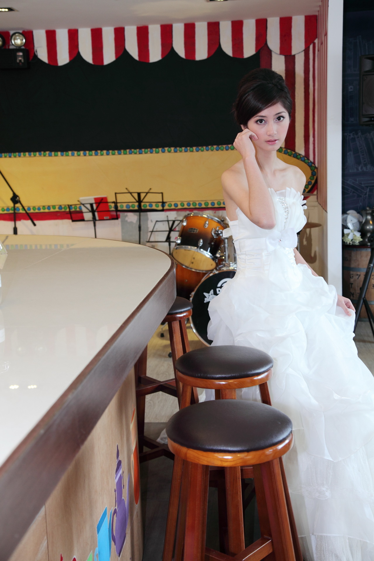 台湾清纯女神Emily 清新外拍写真合集