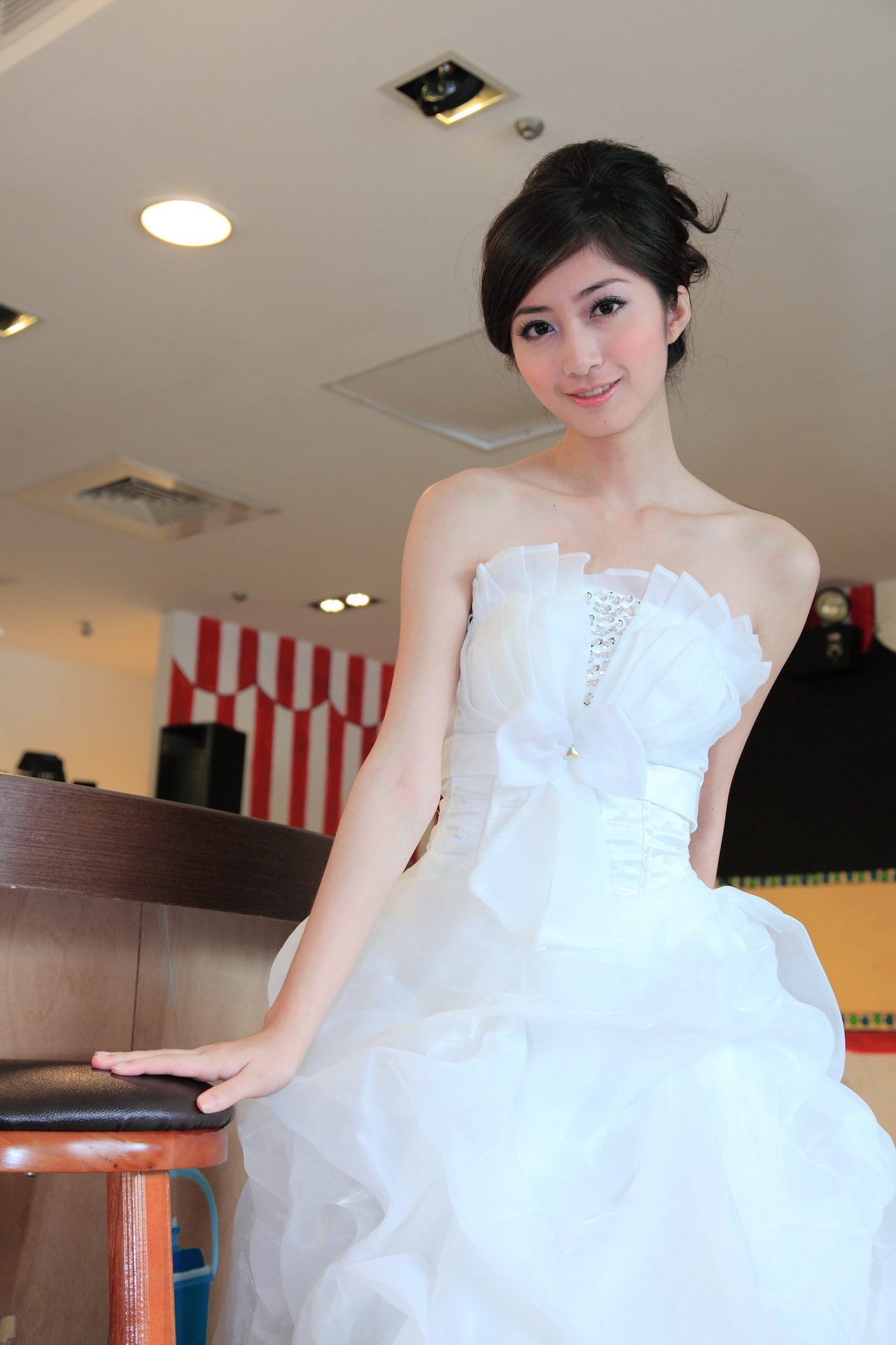 台湾清纯女神Emily 清新外拍写真合集