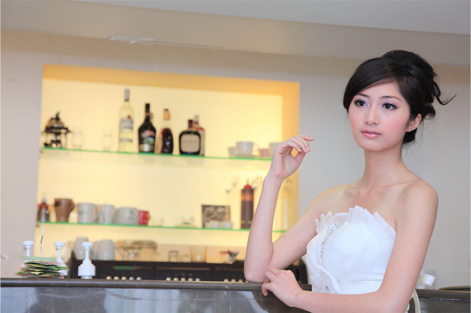 台湾清纯女神Emily 清新外拍写真合集