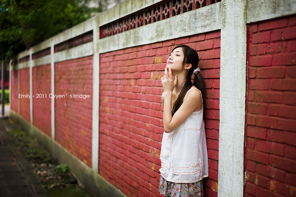 台湾清纯女神Emily 清新外拍写真合集