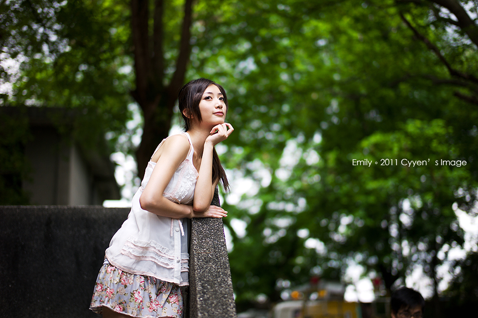 台湾清纯女神Emily 清新外拍写真合集