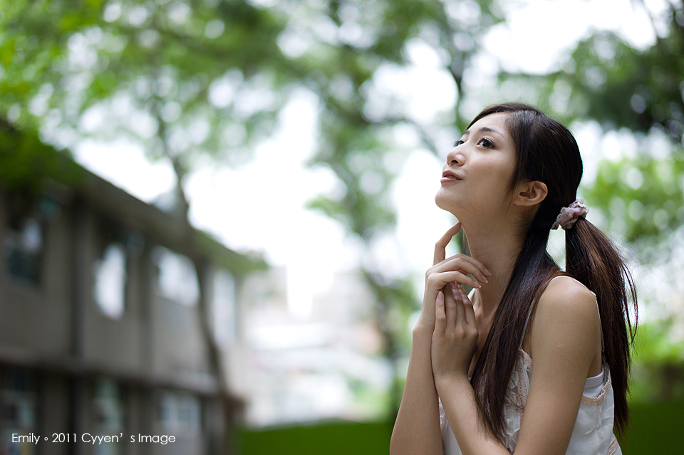 台湾清纯女神Emily 清新外拍写真合集