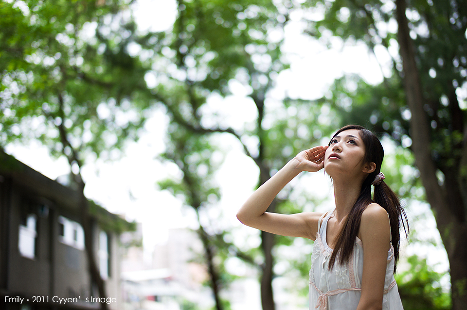 台湾清纯女神Emily 清新外拍写真合集