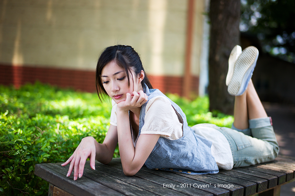 台湾清纯女神Emily 清新外拍写真合集