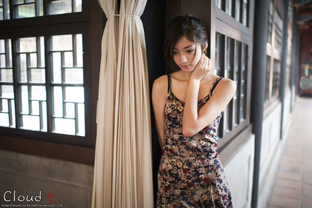 台湾清纯女神Emily 清新外拍写真合集