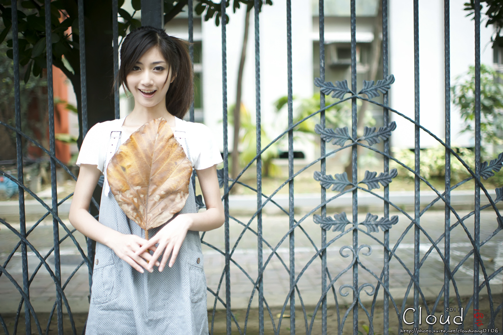 台湾清纯女神Emily 清新外拍写真合集