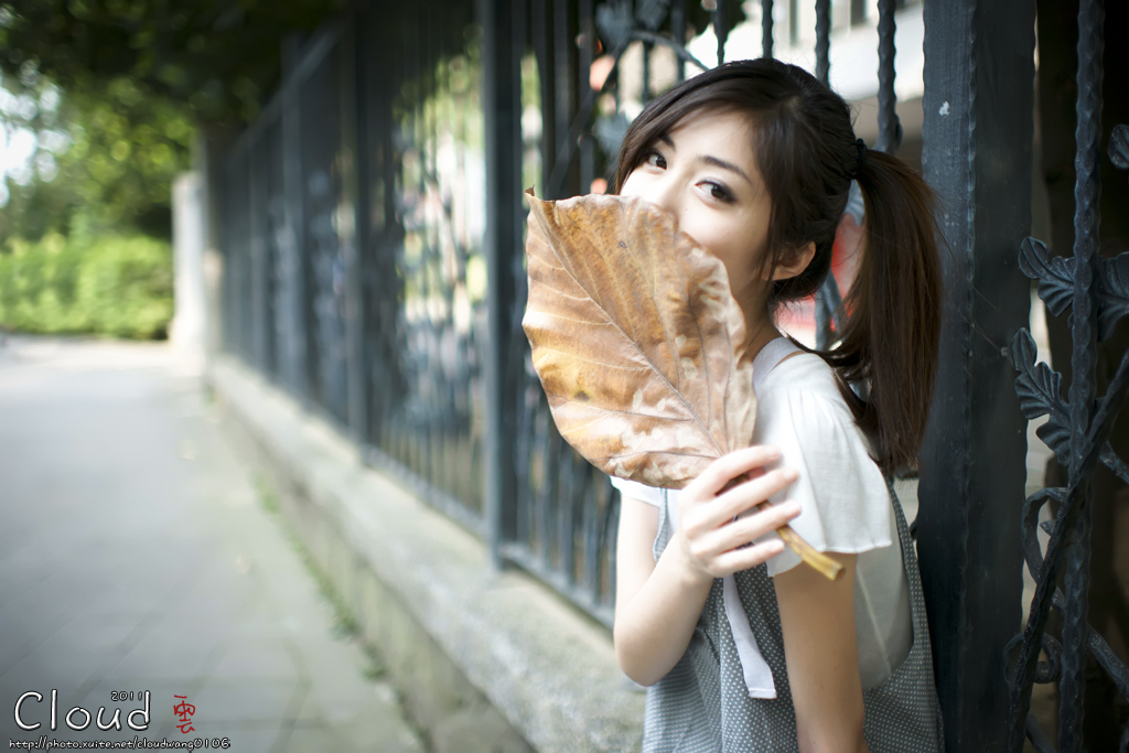 台湾清纯女神Emily 清新外拍写真合集