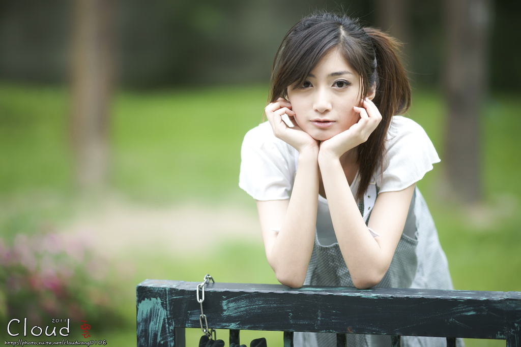 台湾清纯女神Emily 清新外拍写真合集