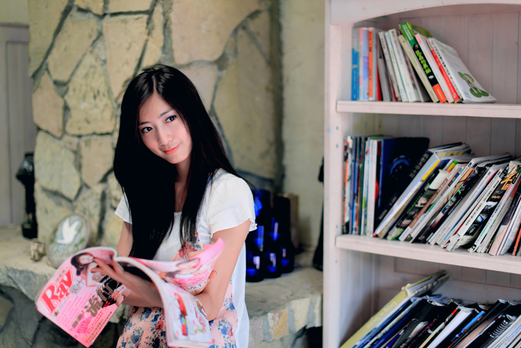 台湾清纯女神Emily 清新外拍写真合集