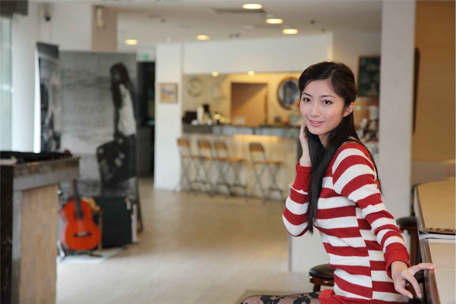 台湾清纯女神Emily 清新外拍写真合集