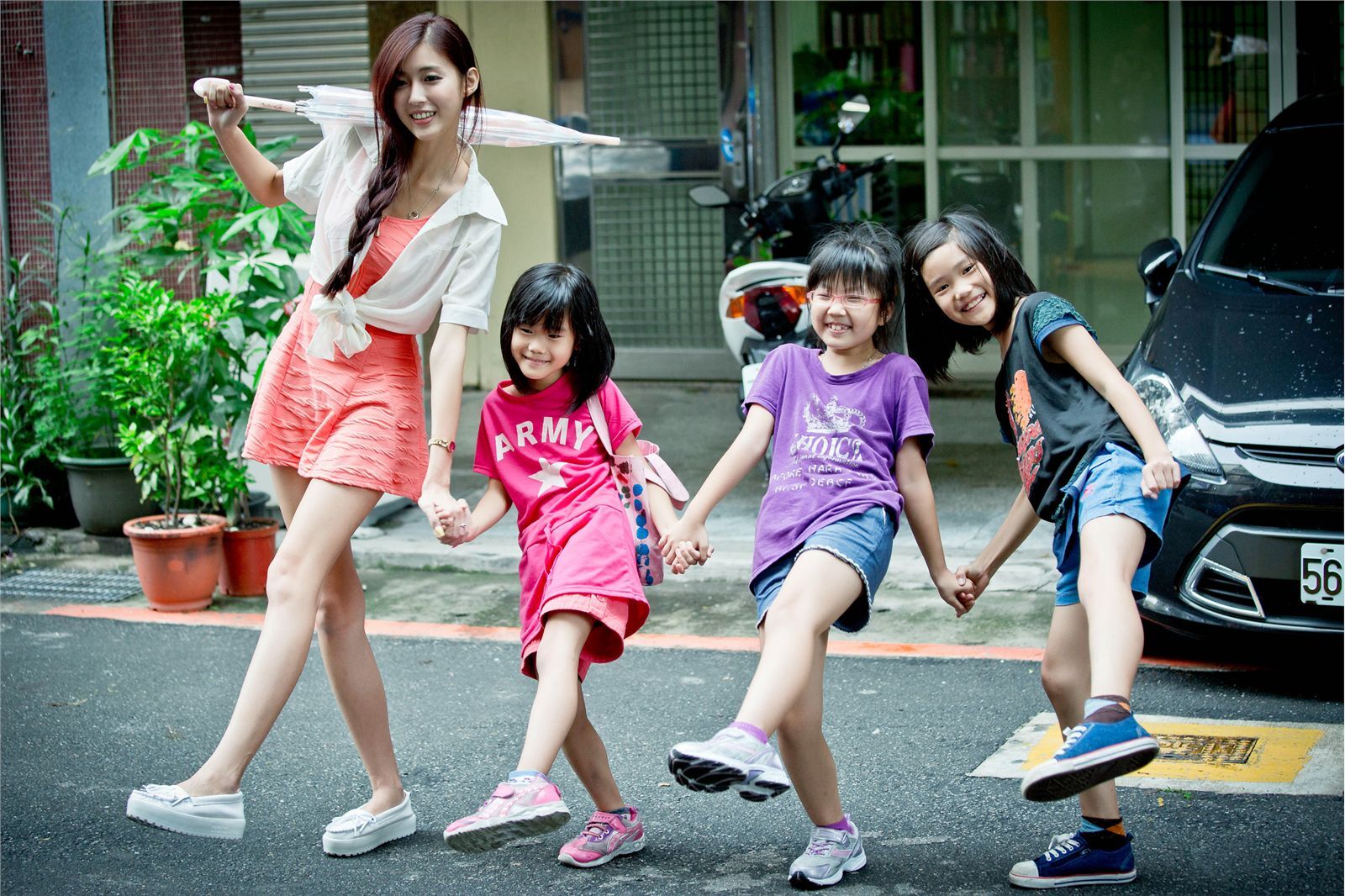 Kila晶晶(廖挺伶)環南公寓外拍