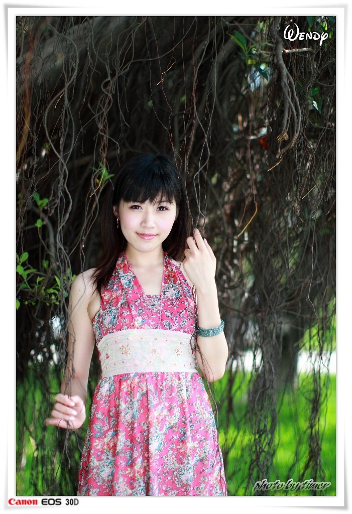 台湾清纯美女-Wendy-清華大學外拍