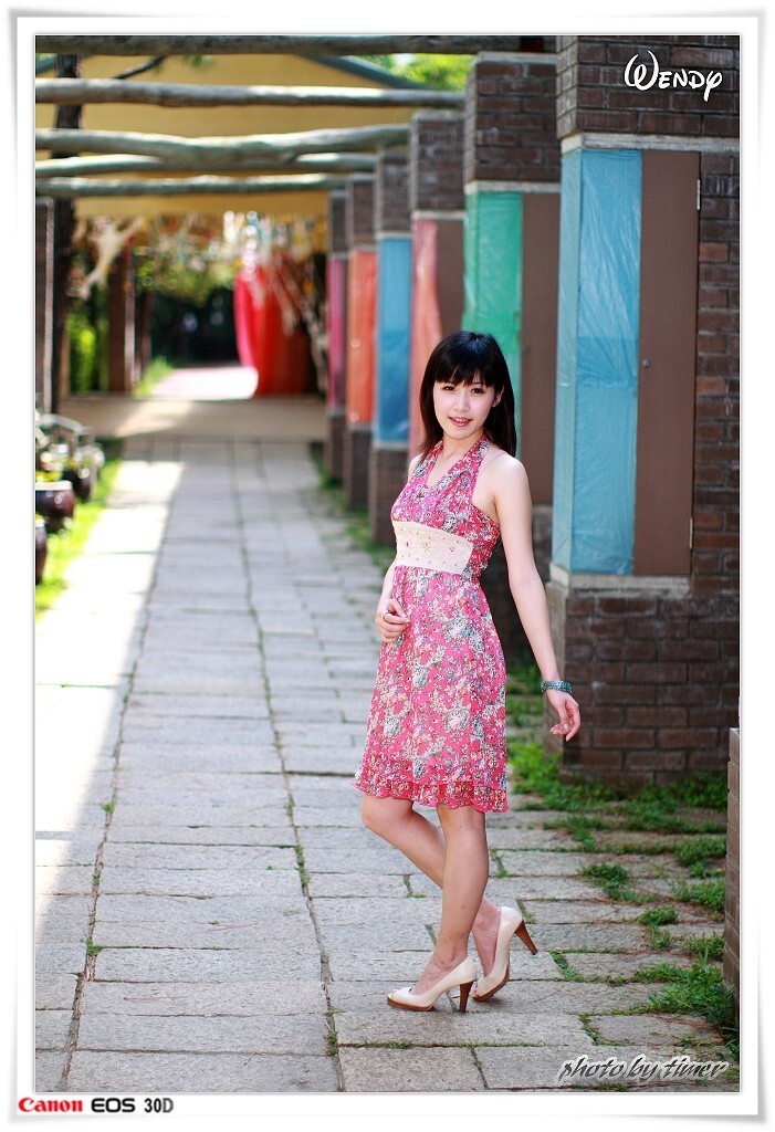 台湾清纯美女-Wendy-清華大學外拍