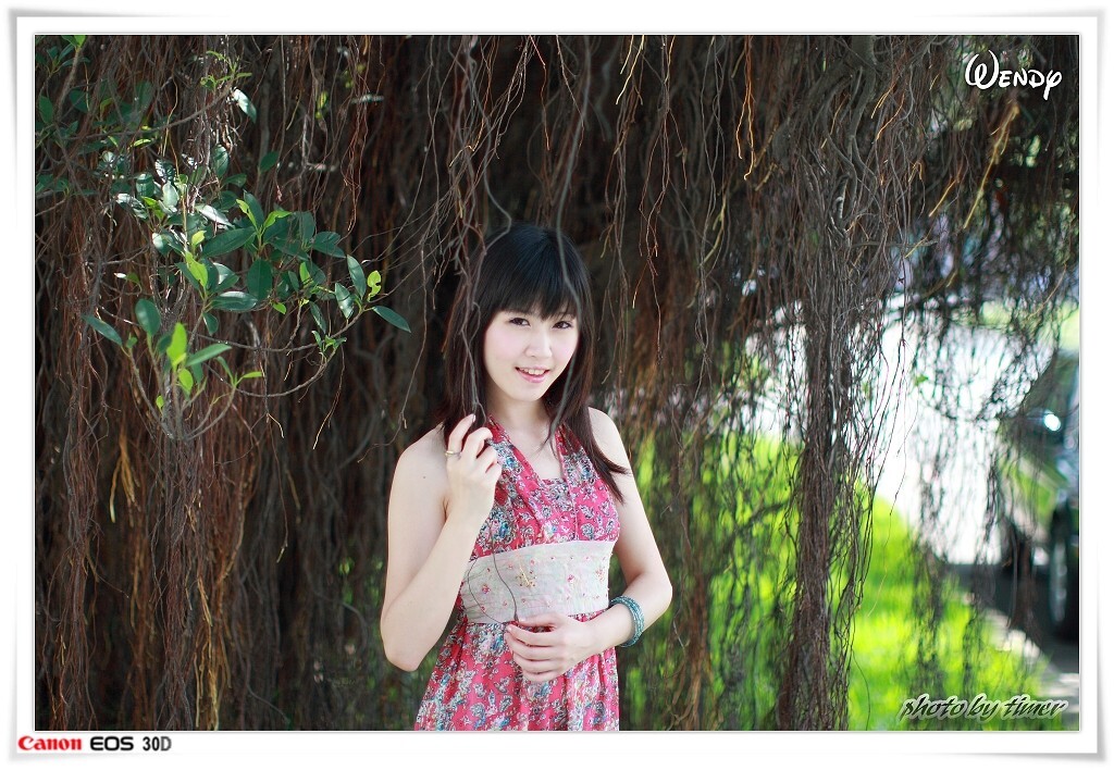 台湾清纯美女-Wendy-清華大學外拍