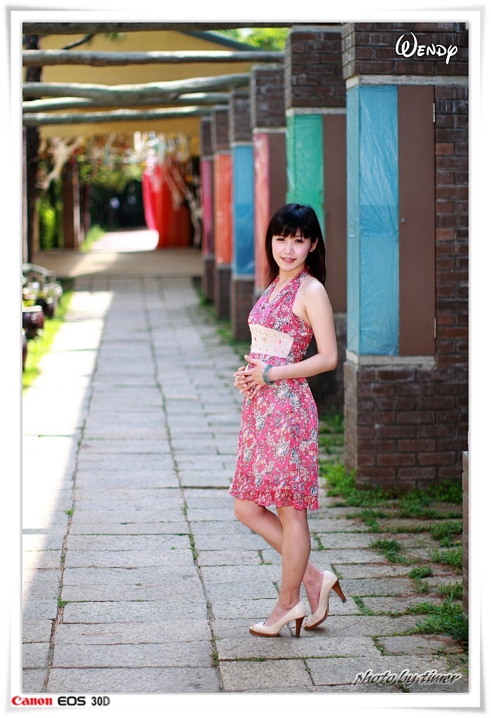 台湾清纯美女-Wendy-清華大學外拍