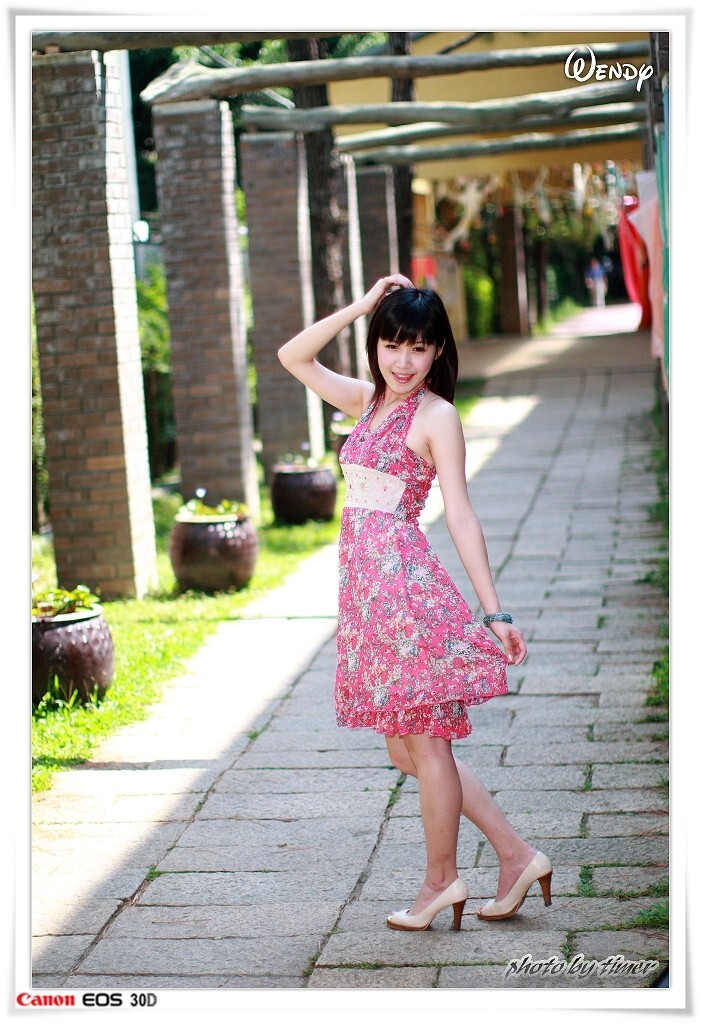 台湾清纯美女-Wendy-清華大學外拍