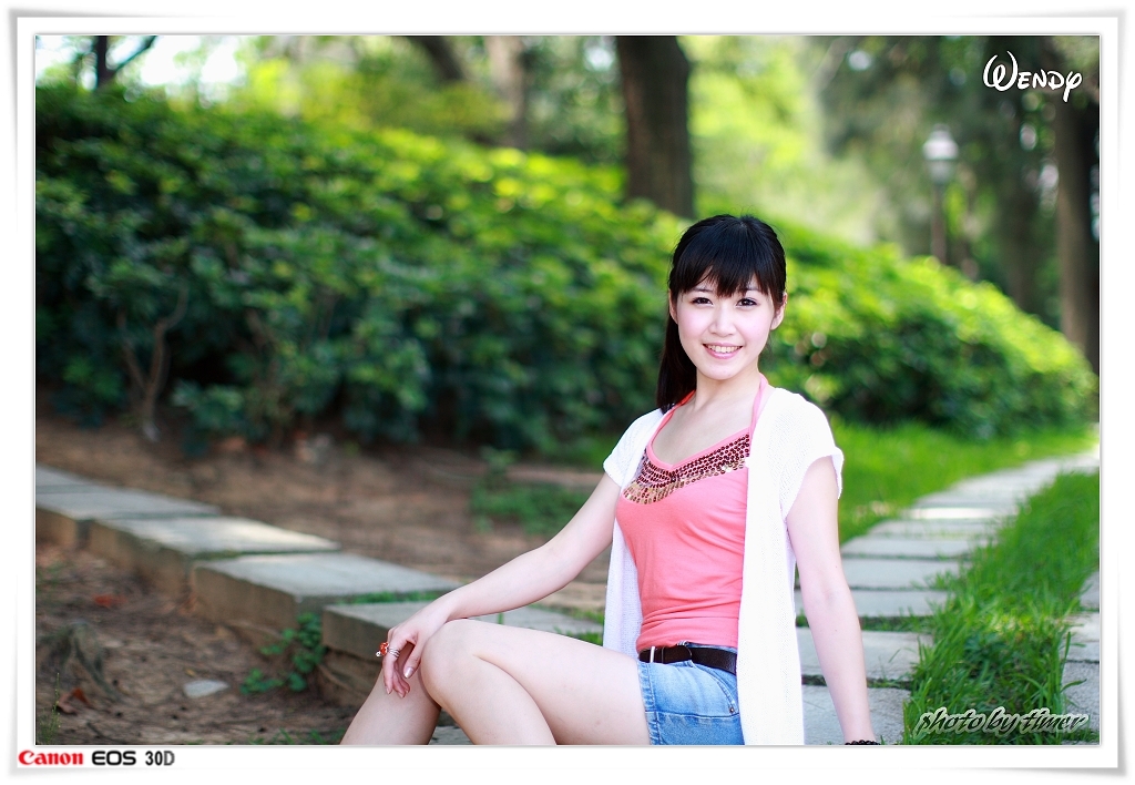 台湾清纯美女-Wendy-清華大學外拍