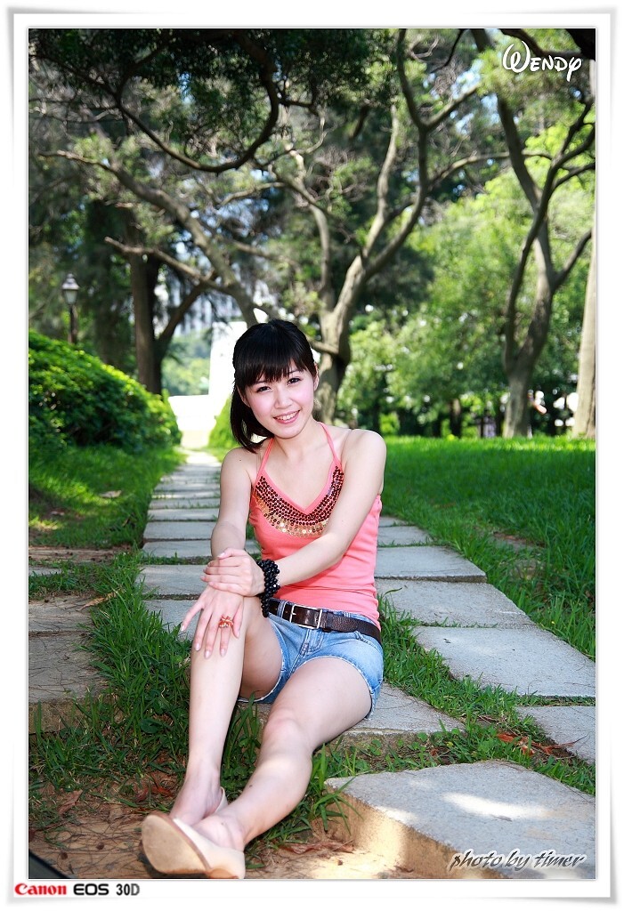 台湾清纯美女-Wendy-清華大學外拍