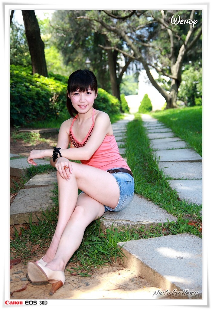 台湾清纯美女-Wendy-清華大學外拍