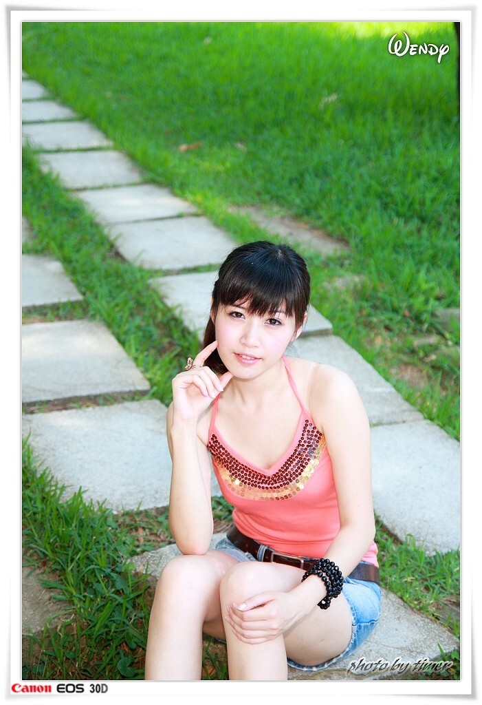 台湾清纯美女-Wendy-清華大學外拍