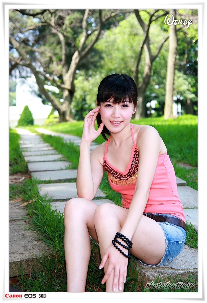 台湾清纯美女-Wendy-清華大學外拍