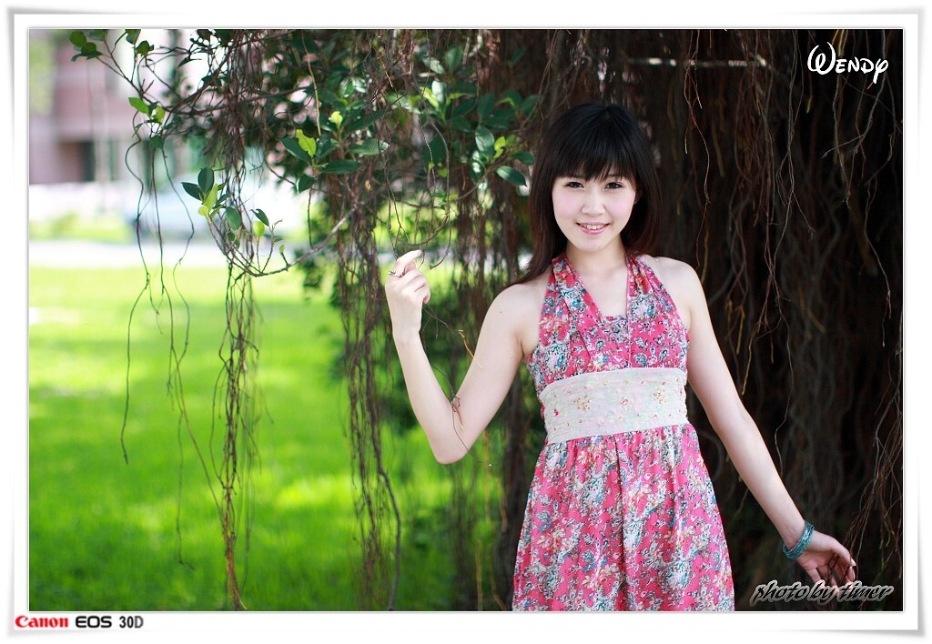 台湾清纯美女-Wendy-清華大學外拍