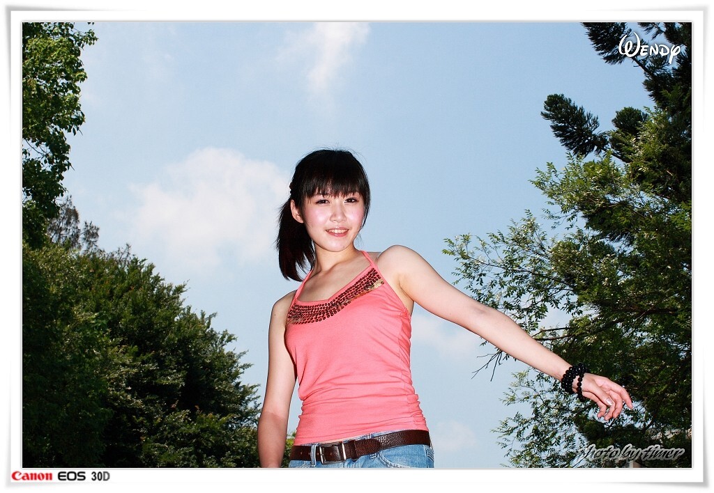 台湾清纯美女-Wendy-清華大學外拍