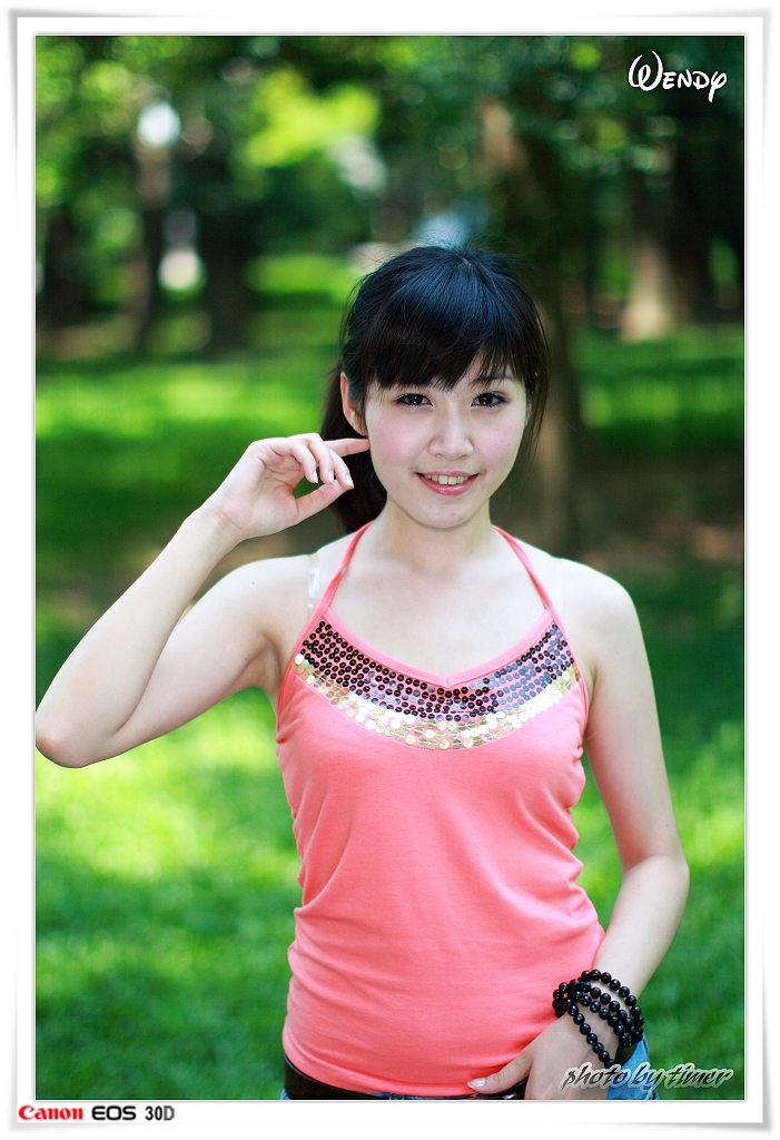 台湾清纯美女-Wendy-清華大學外拍