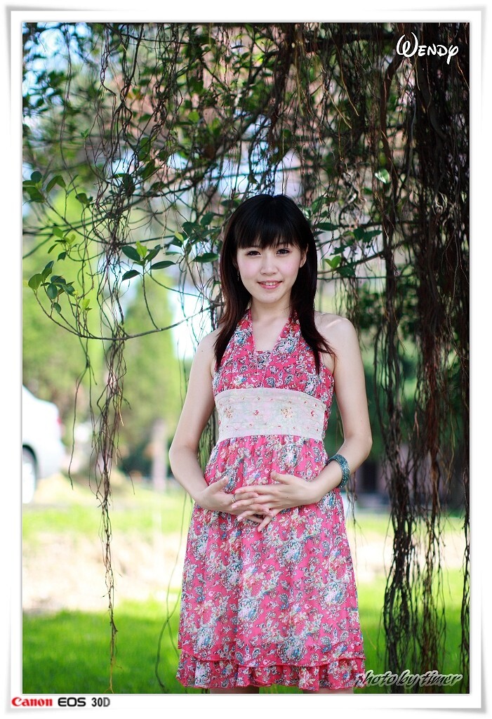 台湾清纯美女-Wendy-清華大學外拍