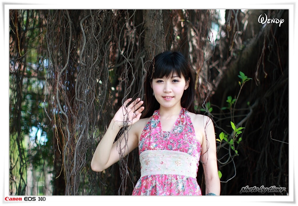 台湾清纯美女-Wendy-清華大學外拍