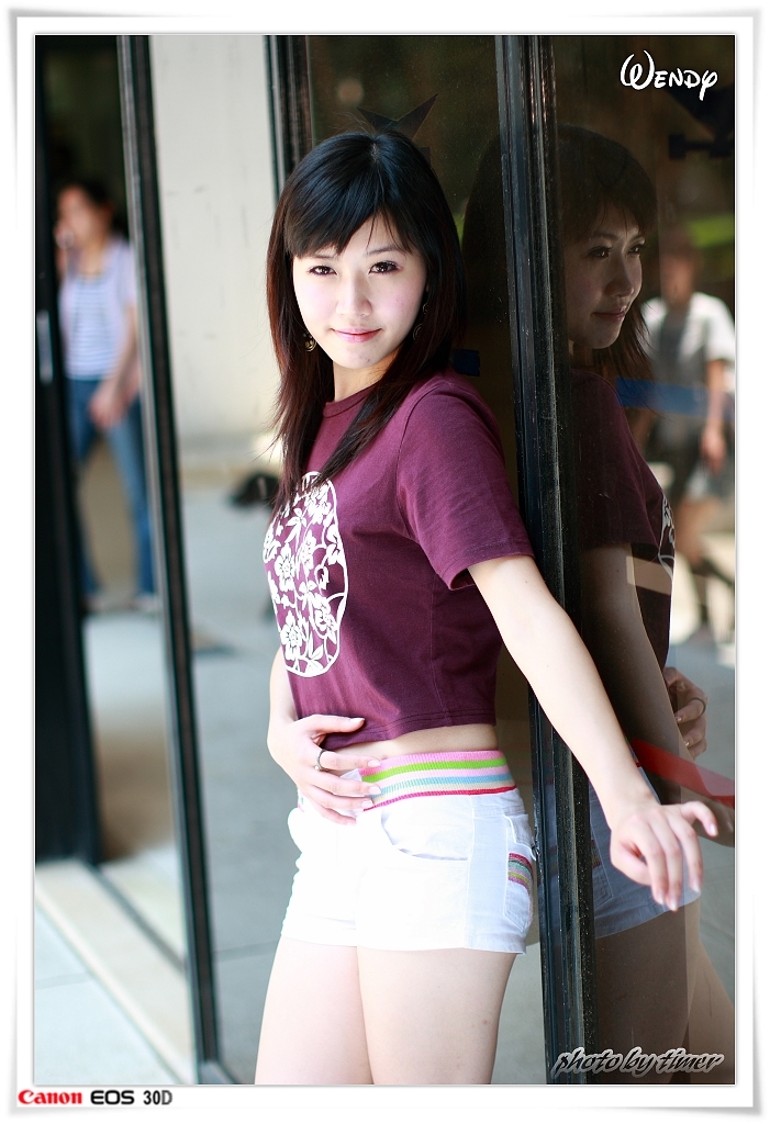 台湾清纯美女-Wendy-清華大學外拍