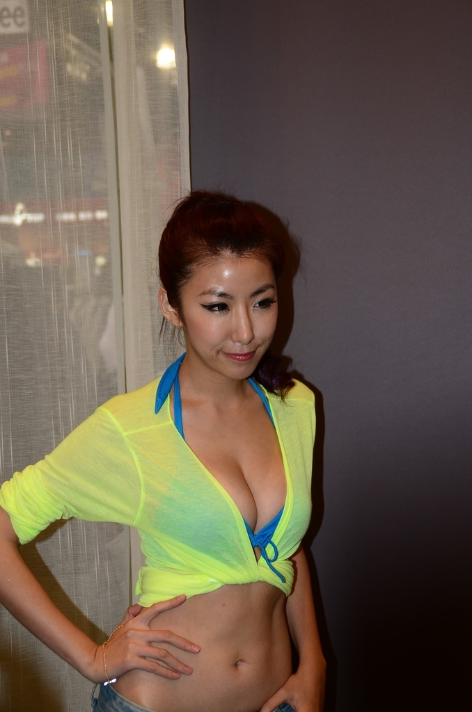 台湾清纯美女-ASHELY外拍