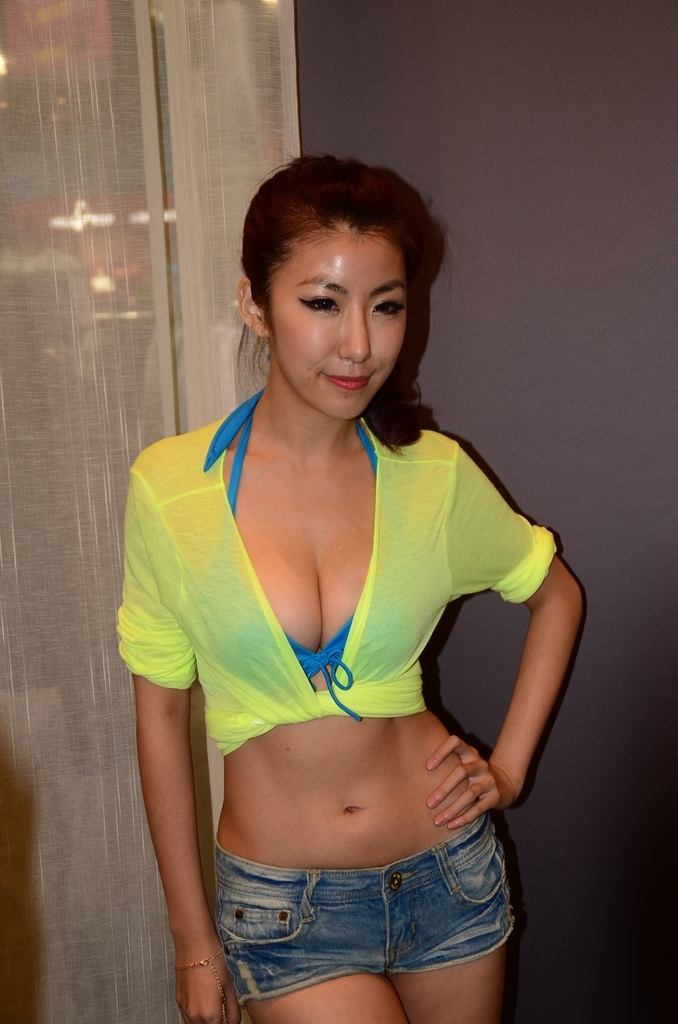 台湾清纯美女-ASHELY外拍