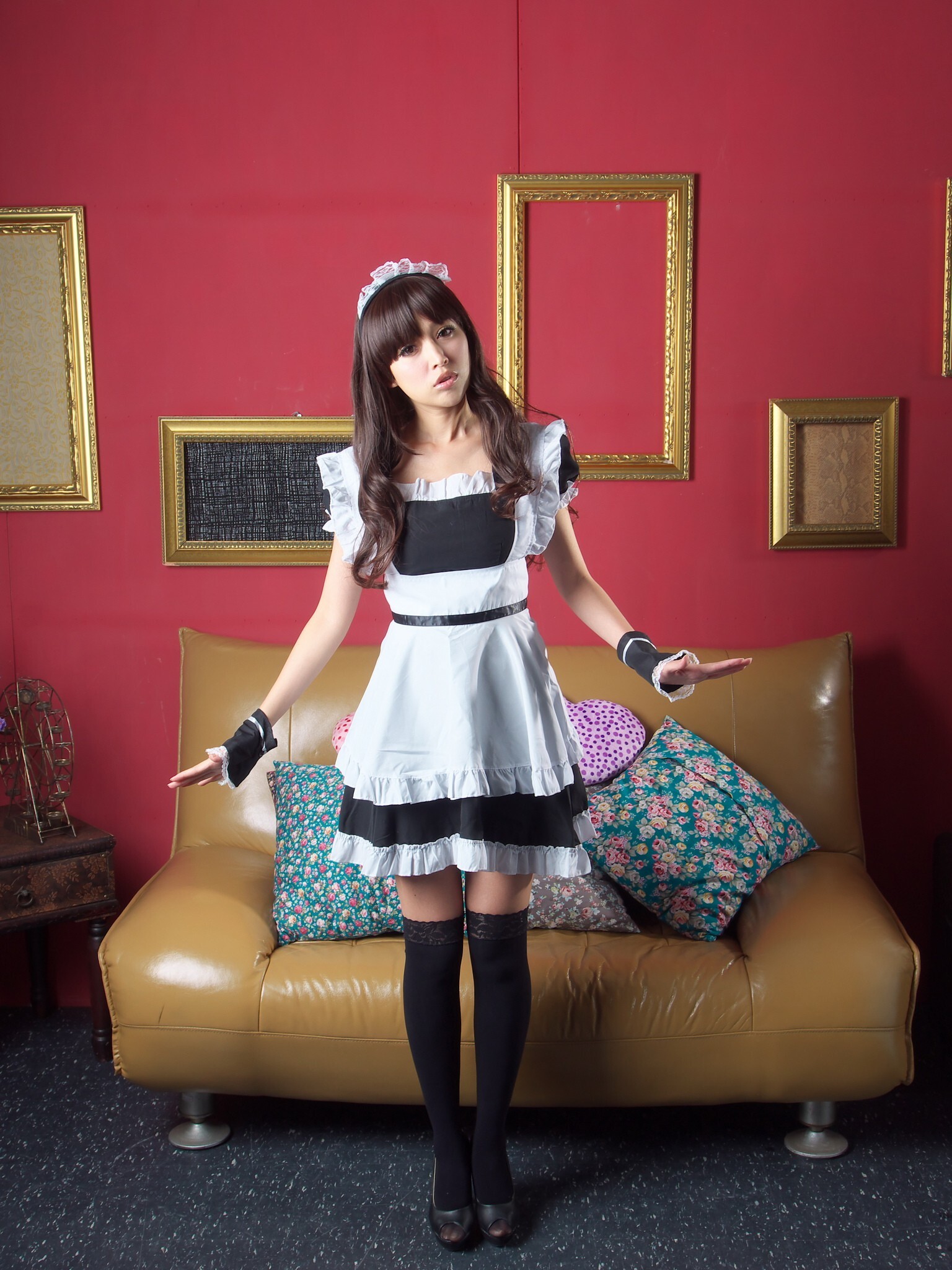 Beautyleg女神-avy杜可薇(恬小魚)性感室拍写真合集