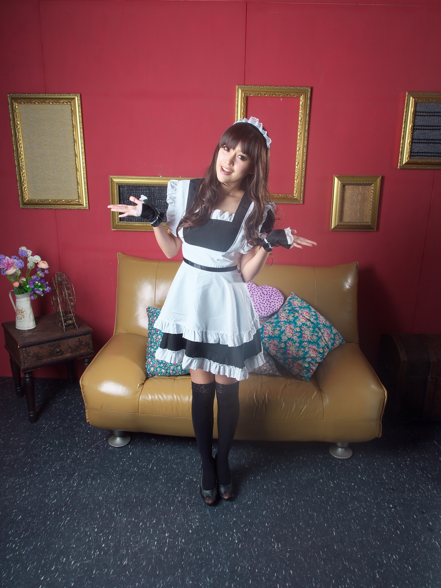 Beautyleg女神-avy杜可薇(恬小魚)性感室拍写真合 2