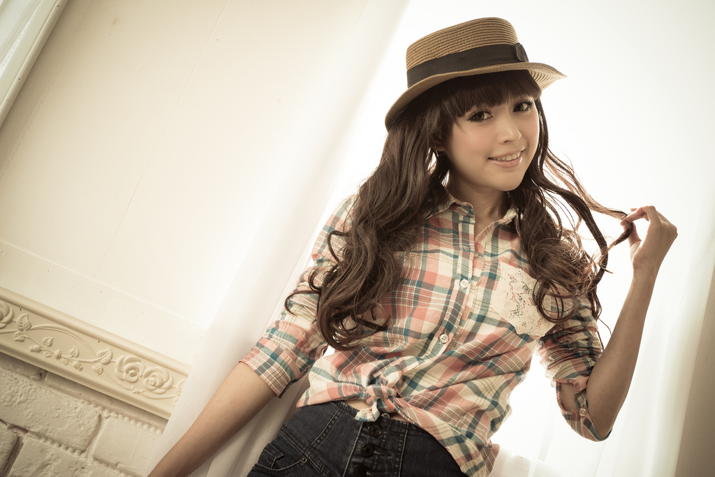 Beautyleg女神-avy杜可薇(恬小魚)性感室拍写真合 2