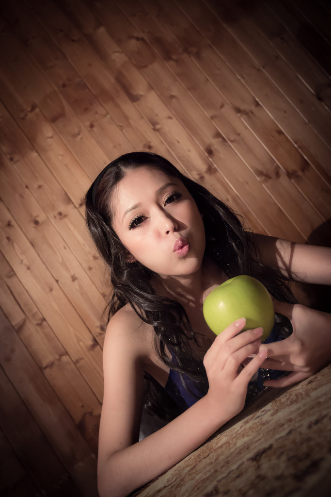 Beautyleg女神-avy杜可薇(恬小魚)性感室拍写真合 2