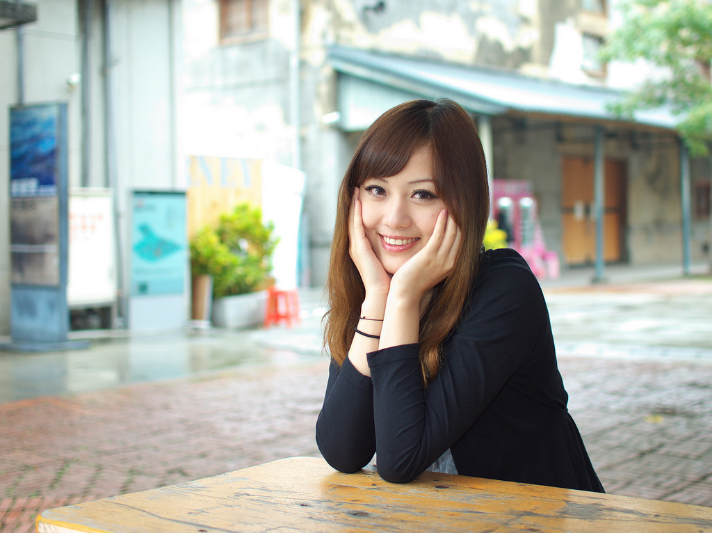 台湾助理主持 - 村村003 Yvonne