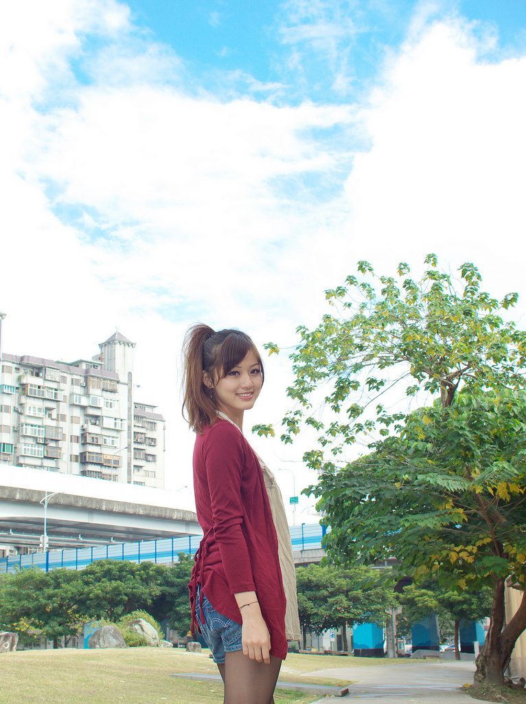 台湾助理主持 - 村村003 Yvonne