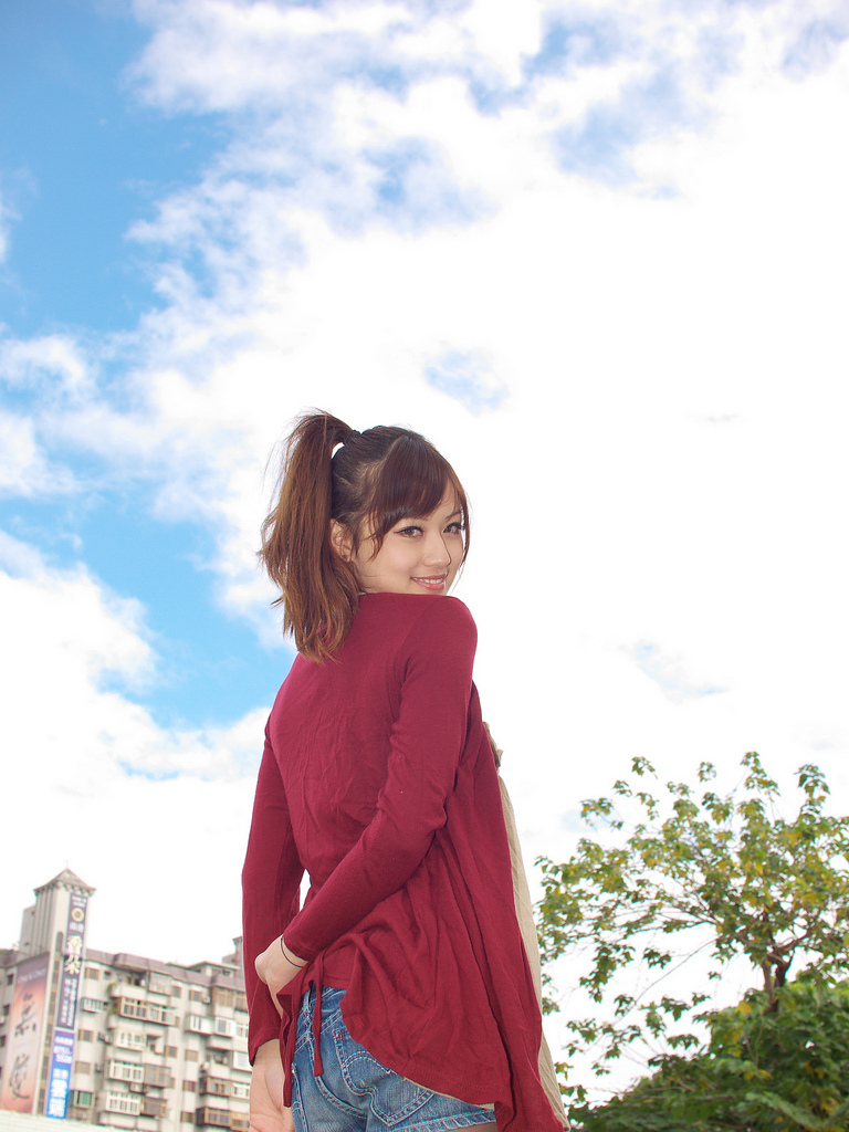 台湾助理主持 - 村村003 Yvonne