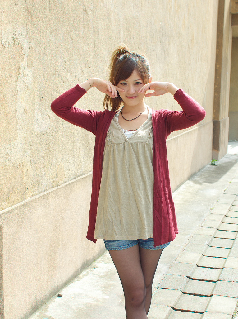 台湾助理主持 - 村村003 Yvonne